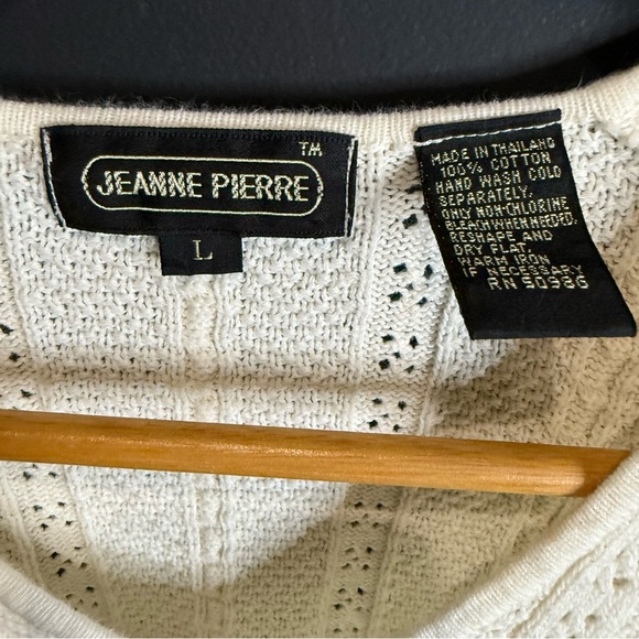 JEANNE PIERRE Cream V-Neck Cable-Knit Sweater - Picture 3 of 6
